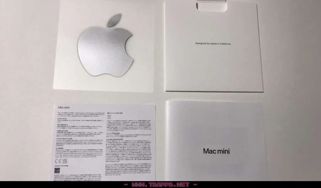 iPhone購入時にも入っているアップルステッカーが入っていました